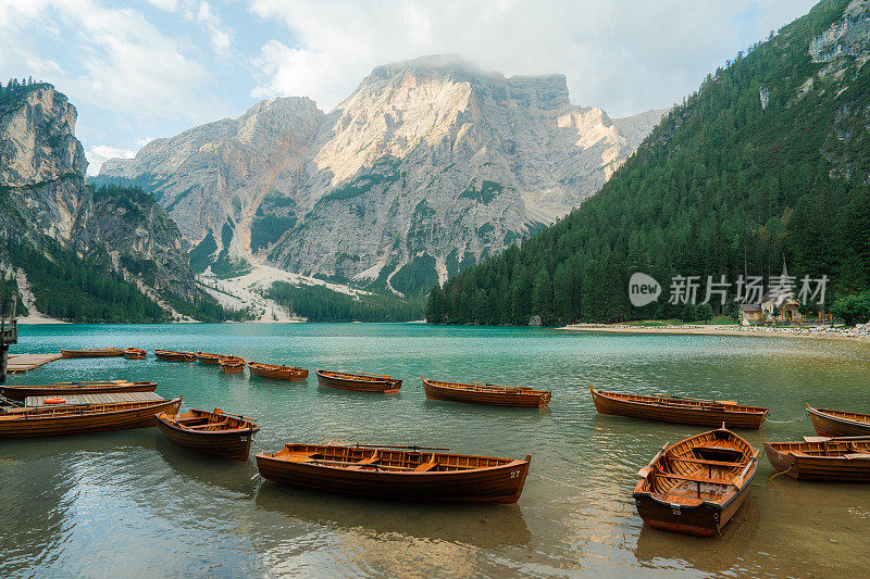 白云石风景区的Lago di Braies湖